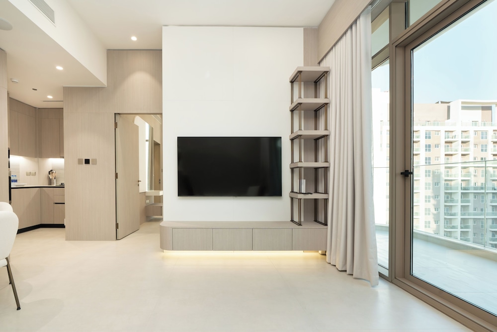 PVH - Sleek 1BR - Pearl House 1
