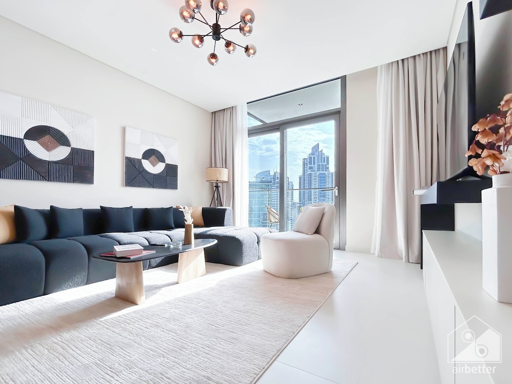 Elegance at Burj Crown Downtown Balcony & View