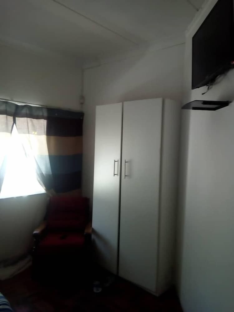 Photo 6