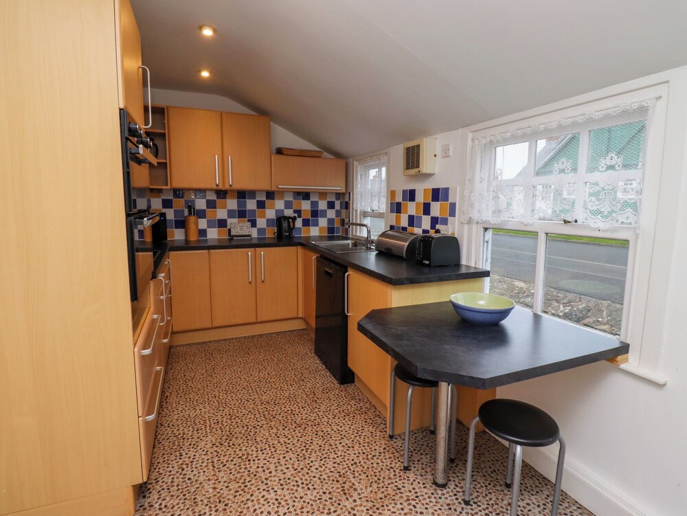 Armstrong Cottages No2