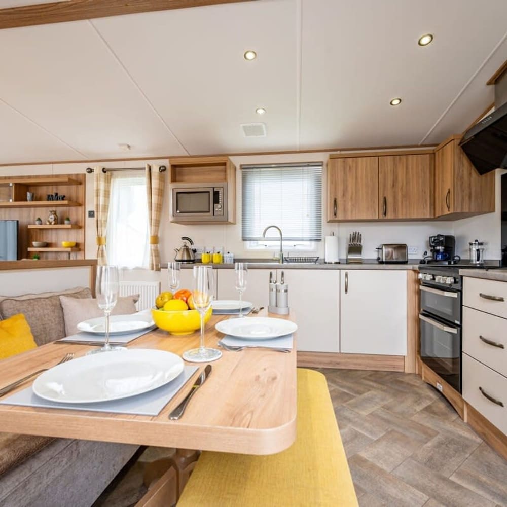 Your Ultimate Holiday Rental at Pevensey Bay view 4