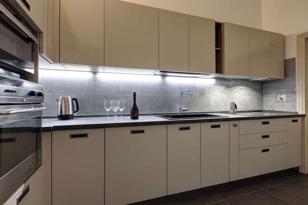 Nerone Apartment by Mamo Florence