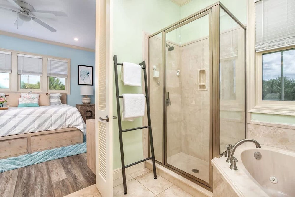 Beach Walk Retreat Heated Pool Golf Views Main Guest House Sleeps 15