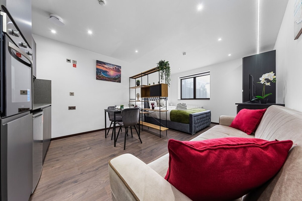 Chic Studio in Golders Green Near Tube Station