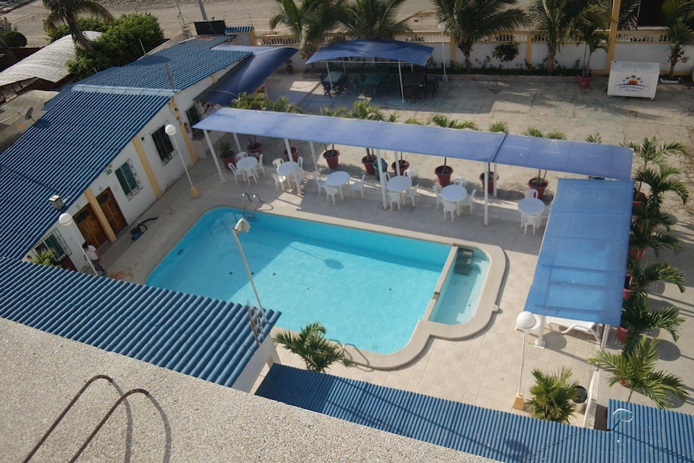 Hotel Hostal Palmeras Playa Milina - Image 1