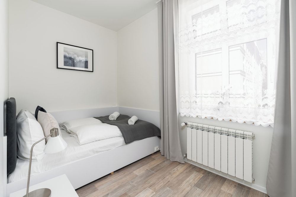 Apartment Stawowa 12 by Renters view 3