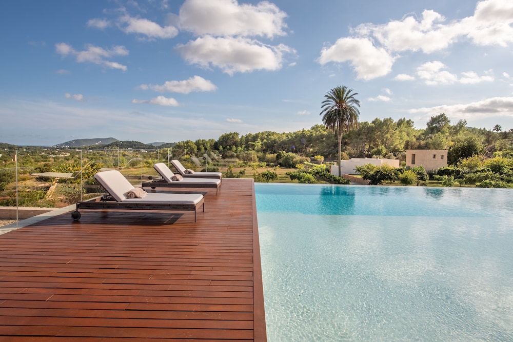 Safragell Ibiza Suites & Spa photo 4