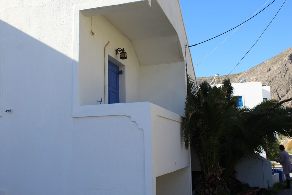Halaris Studios view 3