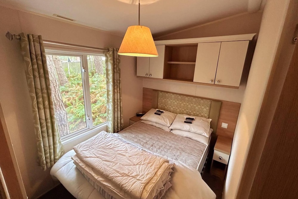 Beautiful 3-bed Selfcontained Lodge Great Yarmouth view 5