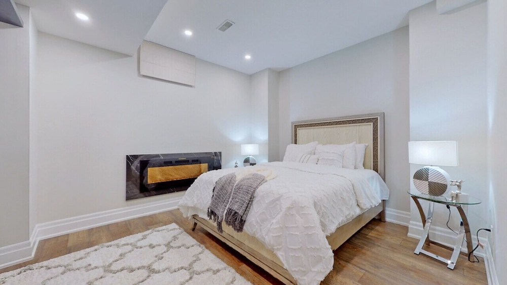 Family Modern Walkout Basement w Sauna Ski Resort 30min