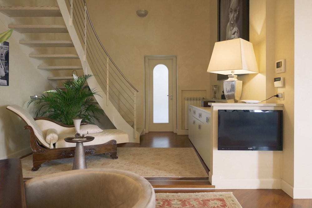 Villa Angela - Italian Homing