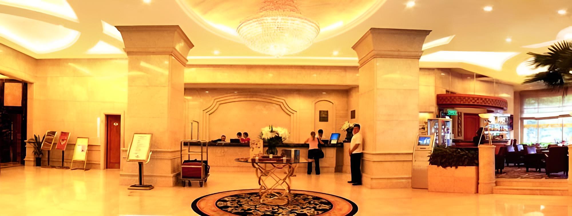The Bund Riverside Hotel