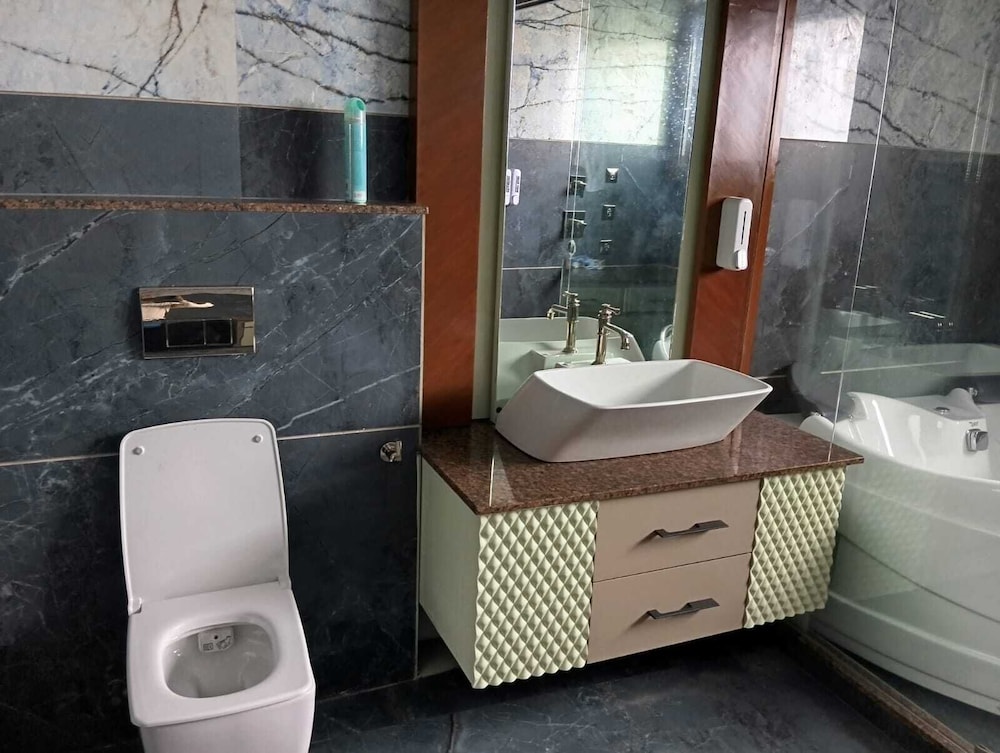 The Taj Mughal Courtyard Homestay