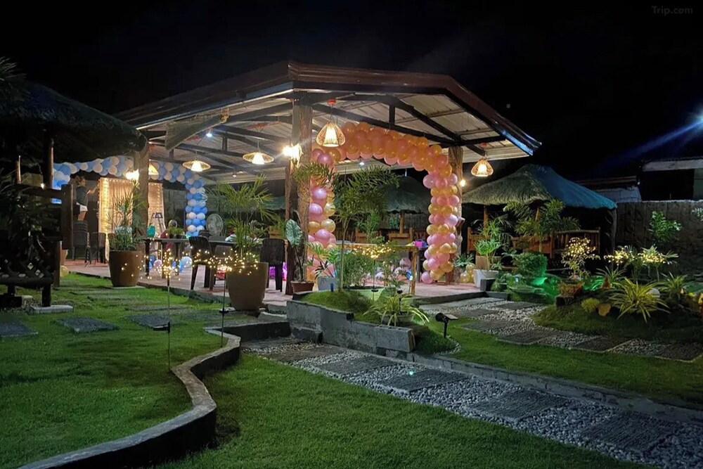 Mom Shie'S Apartelle