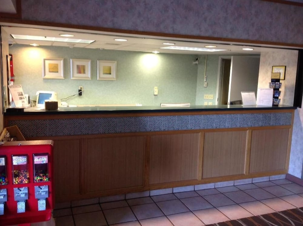 Plano Inn & Suites view 2