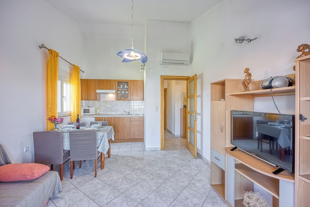 Seaview Apartment in Pasman A2 view 3