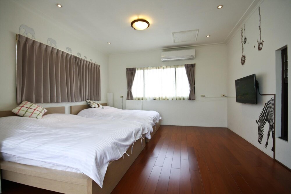 VV House