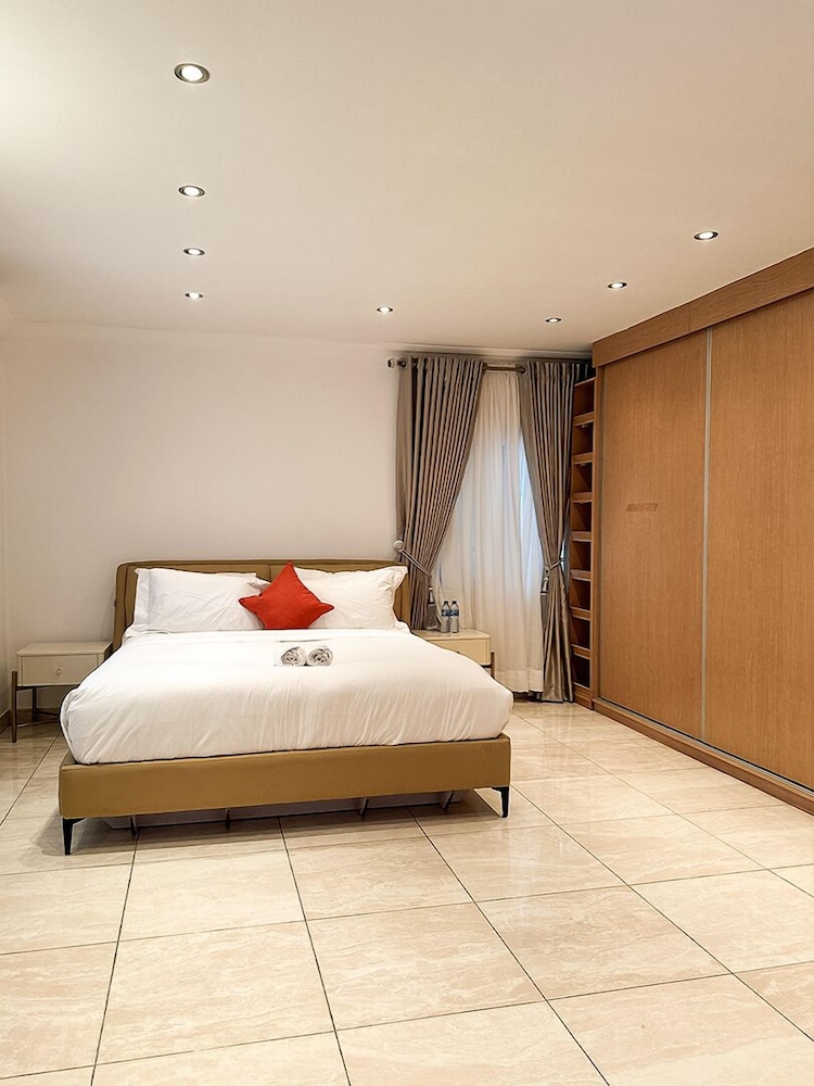 George Residence SDA Court Ikoyi