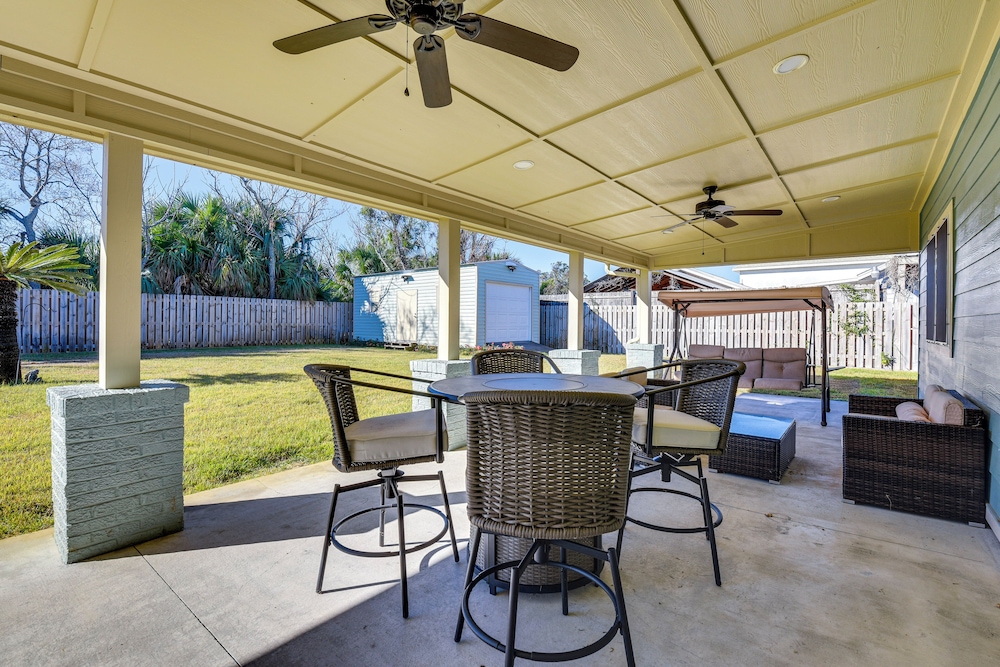 Walk to Gulf: Tranquil Home w/ Yard in Pcb!