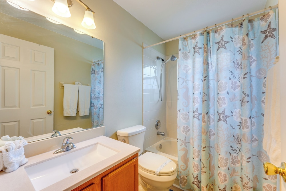 Family Home w/ Pool: Visit Disney & Orlando Parks!