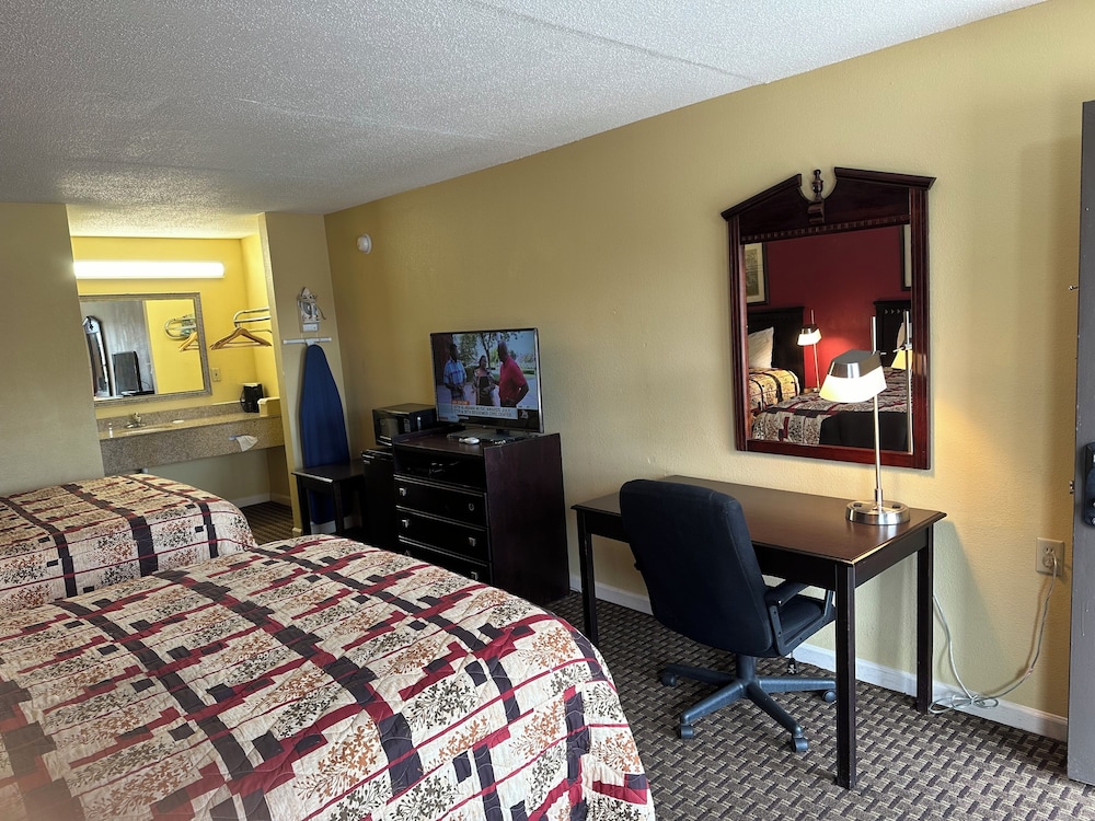 Royal Inn - Property Image 41