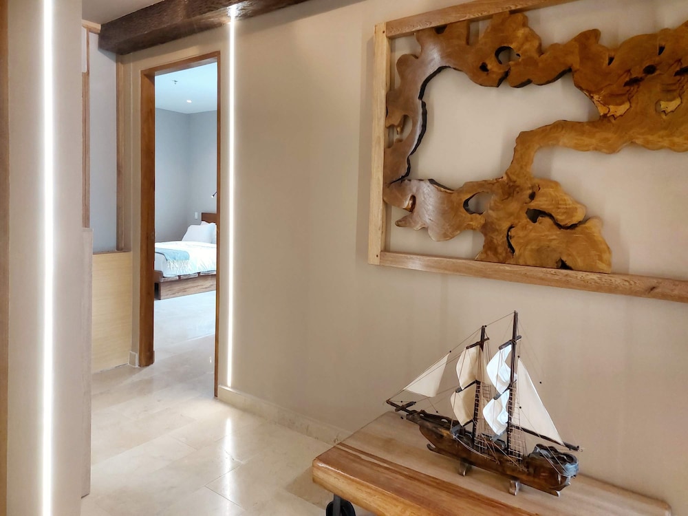 w Spacious 4BR in the Heart of Bocagrande