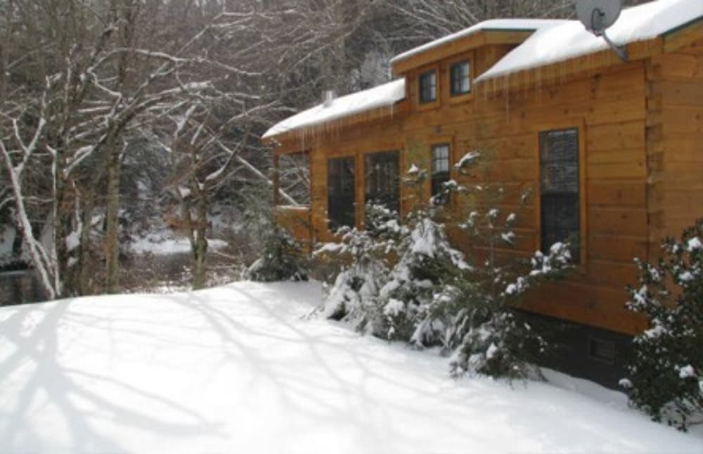 Linville River Log Cabins