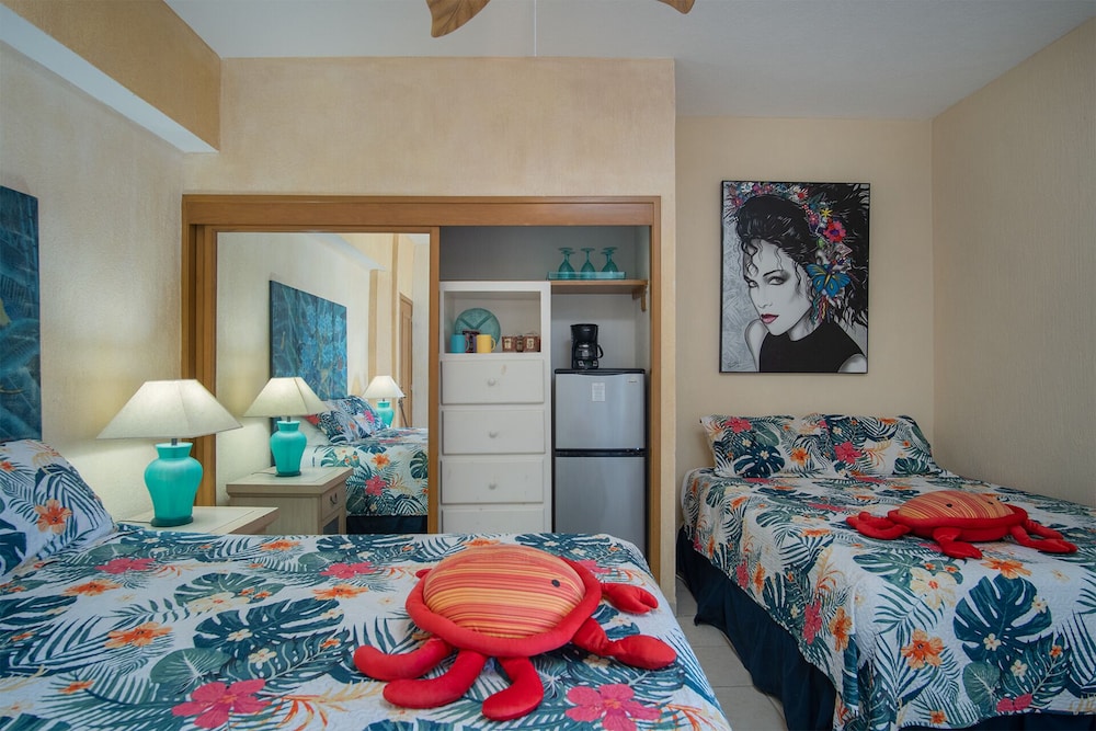 Casa Frida Massive Condo Sleeps up to 12!