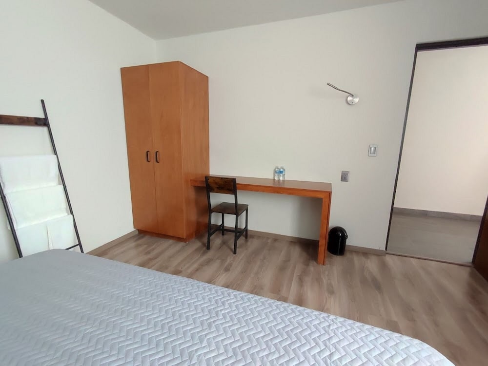 Photo 18