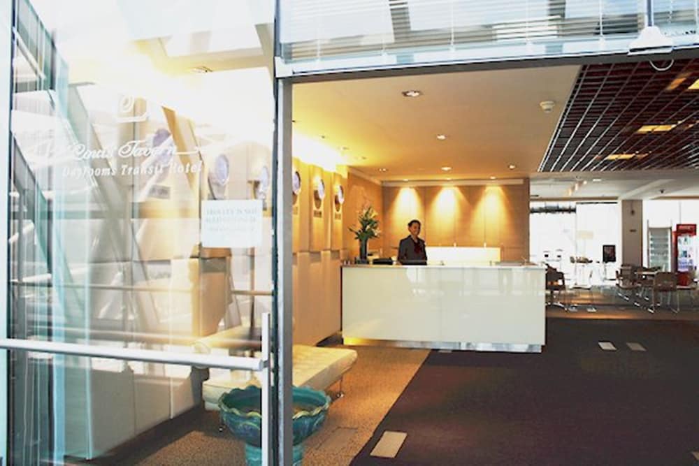 Hotel Miracle Transit Hotel - Image 1