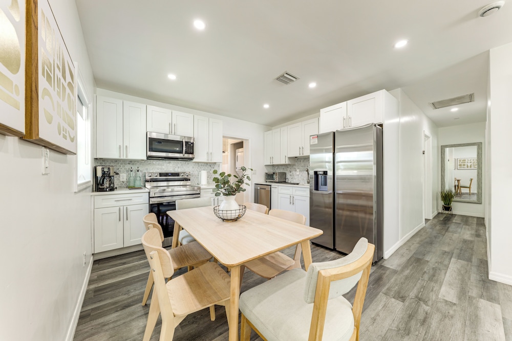 4 Mi to Beach: Home w/ Patio in Fort Lauderdale!