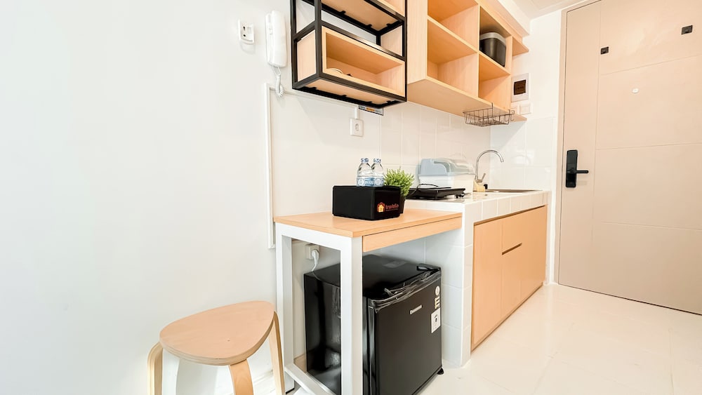 Minimalist Look Studio Near Tokyo Hub At Tokyo Riverside Pik 2 Apartment