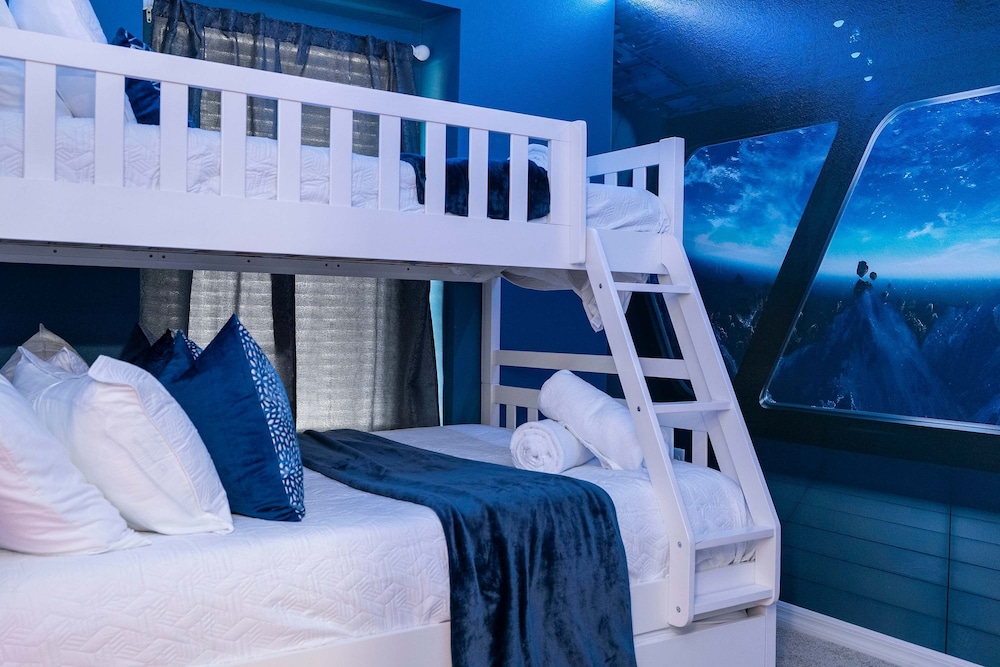 Simply Amazing 5BR Chic Retreat Themed Fun Style