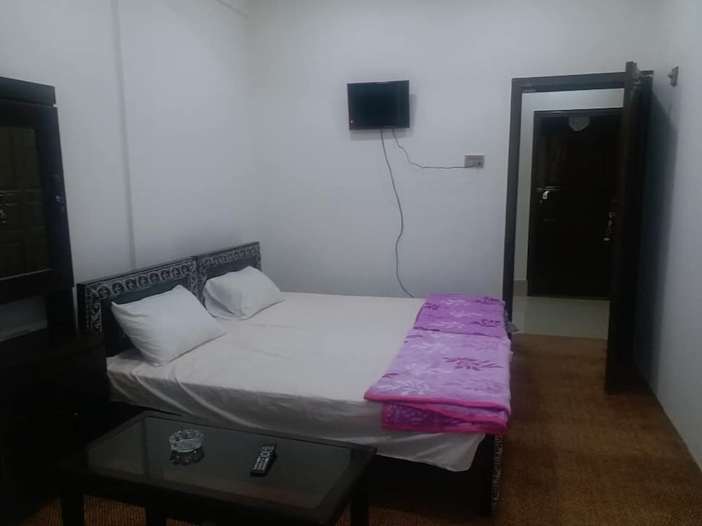 Alpine Pasture Guest House Gilgit view 3
