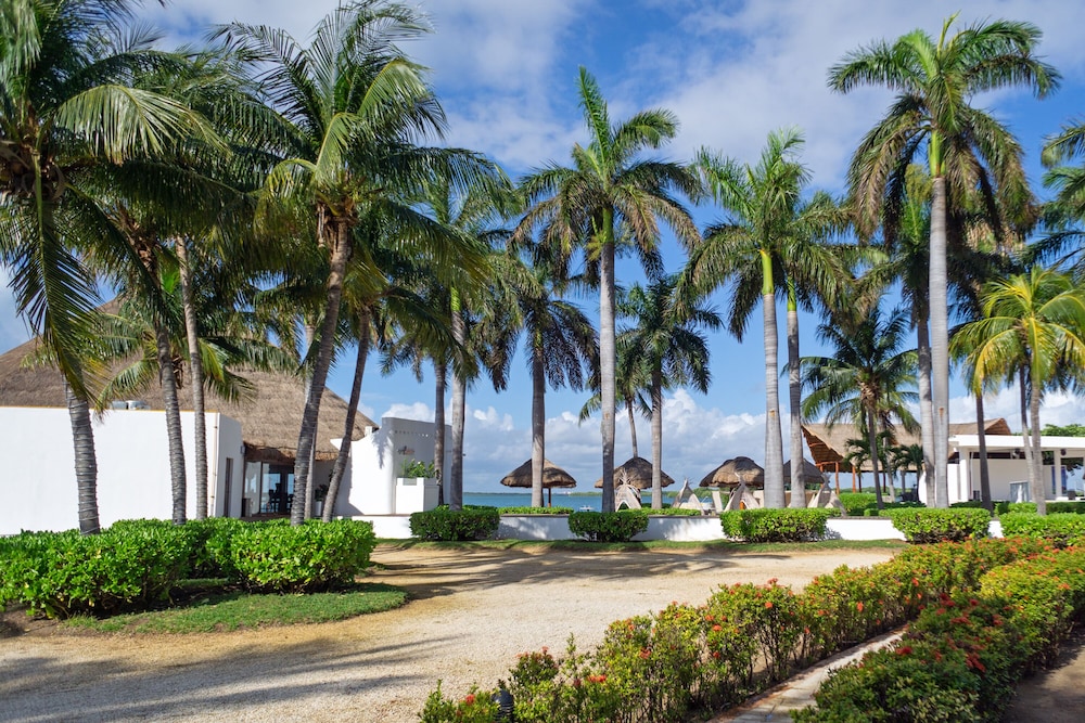 Sunset Marina Resort & Yacht Club