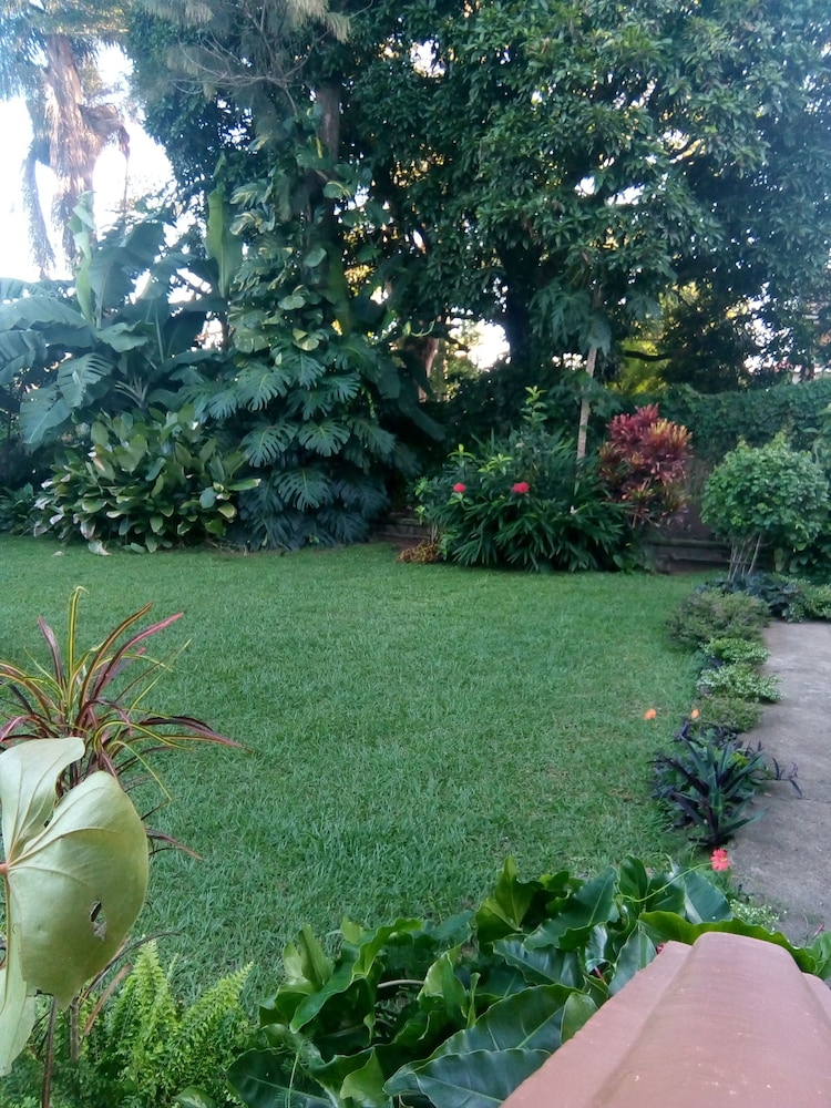 Colonial Residence