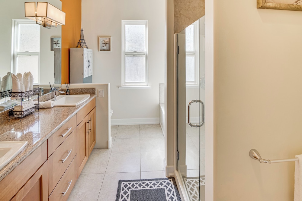 Home Close to Trails & Shopping in Thousand Oaks!