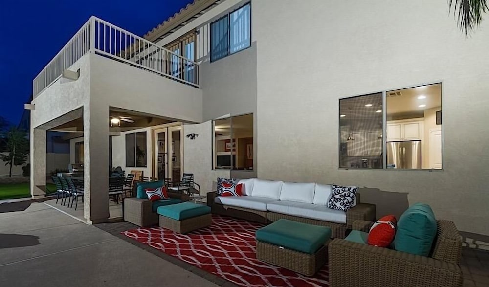 Dynamite By Signature Vacation Rentals