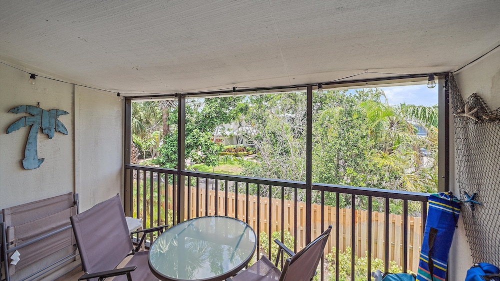 White Sands On Siesta 1 Bedroom Condo