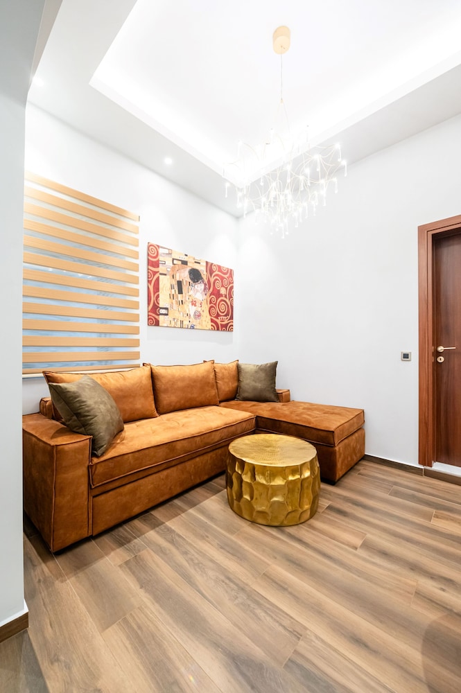Royal Gold City Suites by Omilos Hotels view 4