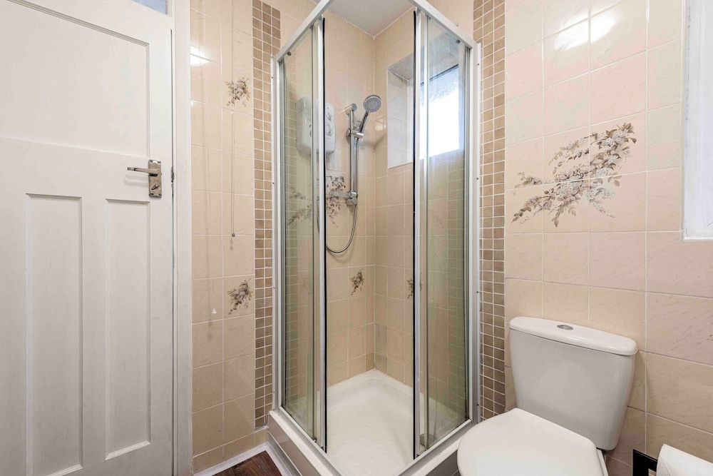 Cosy Home in Stoke on Trent