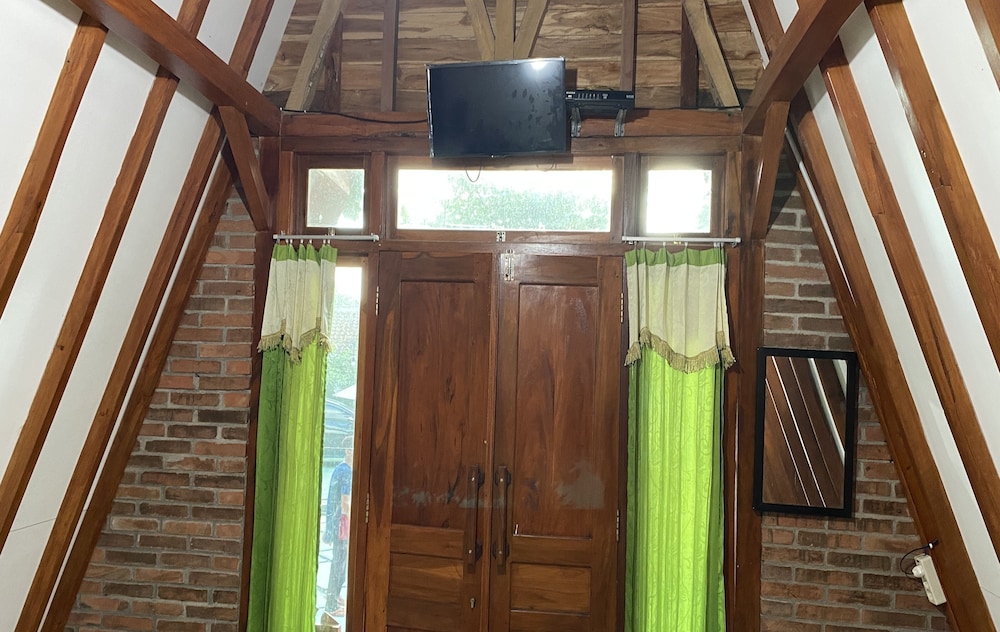 Kayu Watu Cottage Gunung Kidul view 4