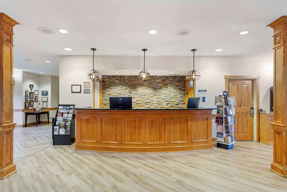 Best Western Plus Dutch Haus Inn and Suites