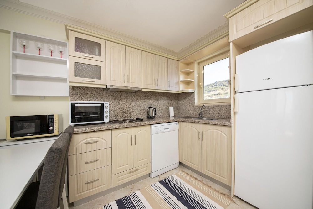 Sleek Flat With Private Beach and View in Milas view 2