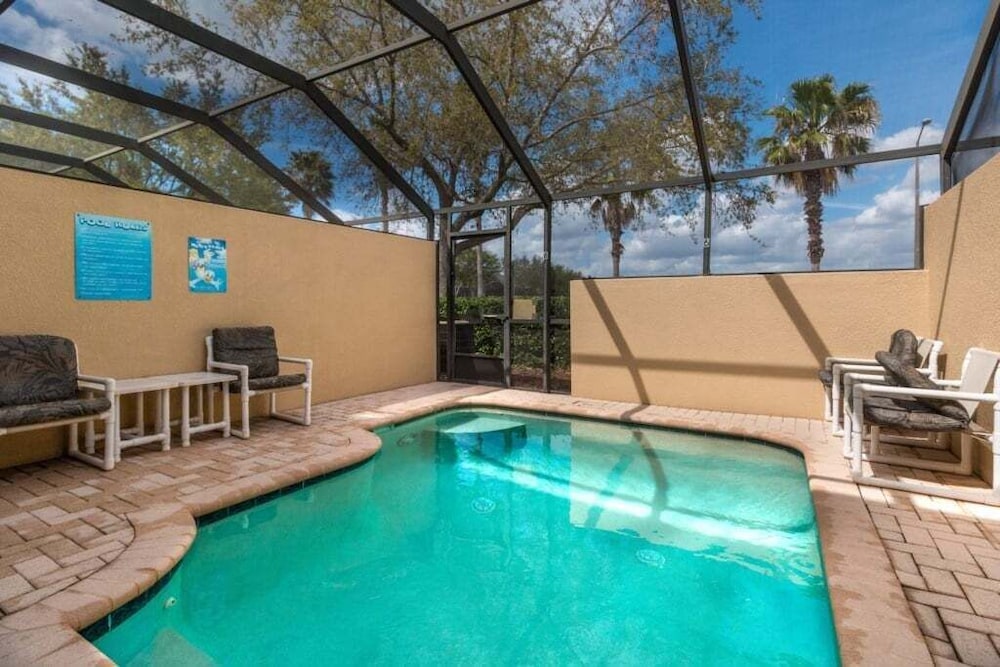 Windsor Hills Getaway: 3br, Pool, Near Disney 3 Bedroom Townhouse