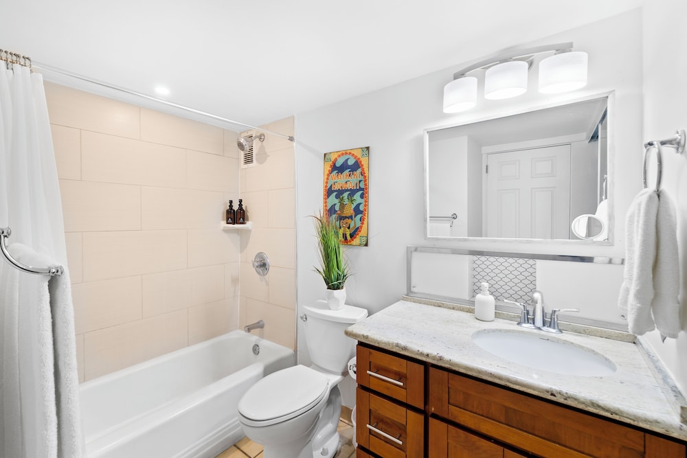 Ilikai Hotel 2 Bedroom