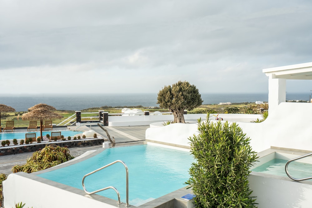 Oia Sunset Villas