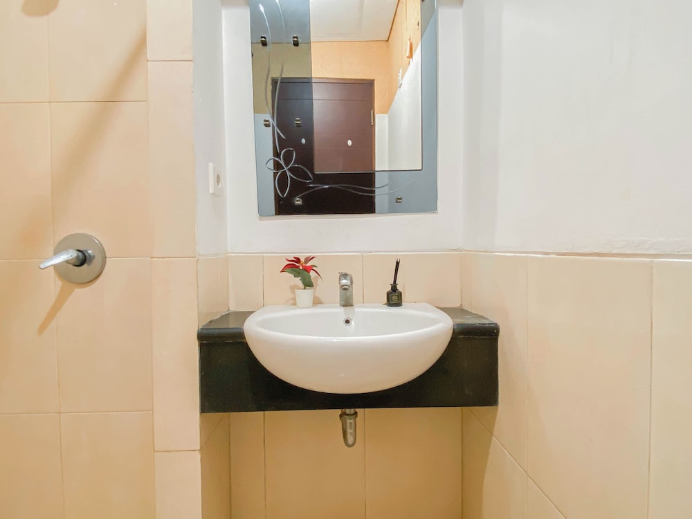 Warm Wood Accents Studio At Mangga Dua Apartment