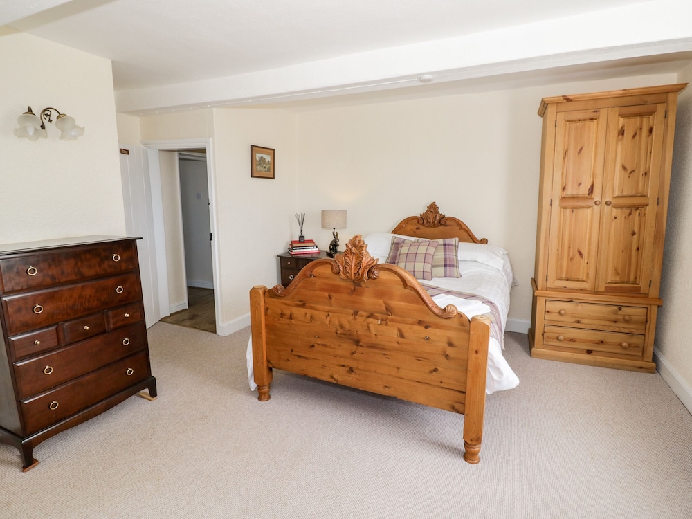 Far Coley Farm and Kilnhurst Log Cabin