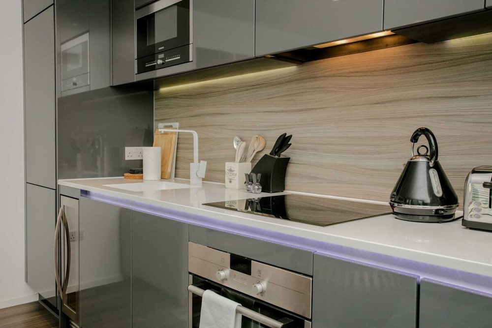 Modern 1 Bedroom Flat in Wandsworth